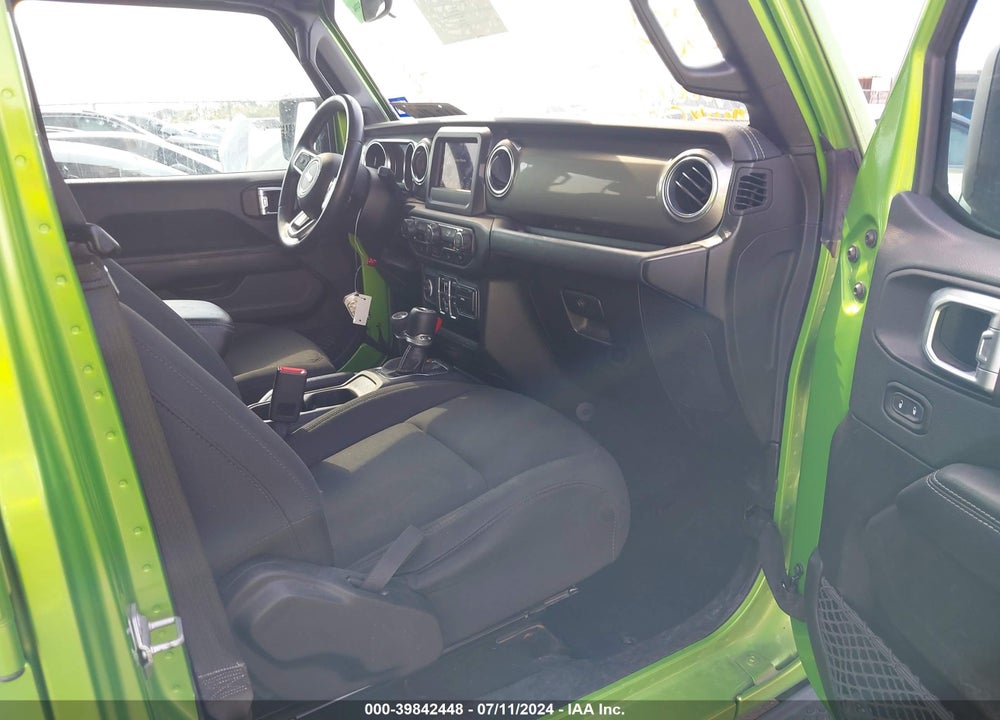 2018 JEEP WRANGLER UNLIMITED SAHARA VIN: 1C4HJXEN3JW287748