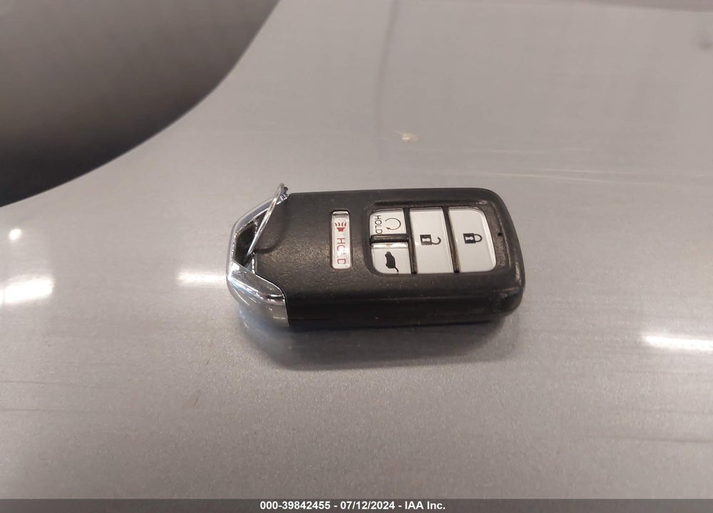 2019 HONDA CR-V TOURING VIN: JHLRW2H94KX018647