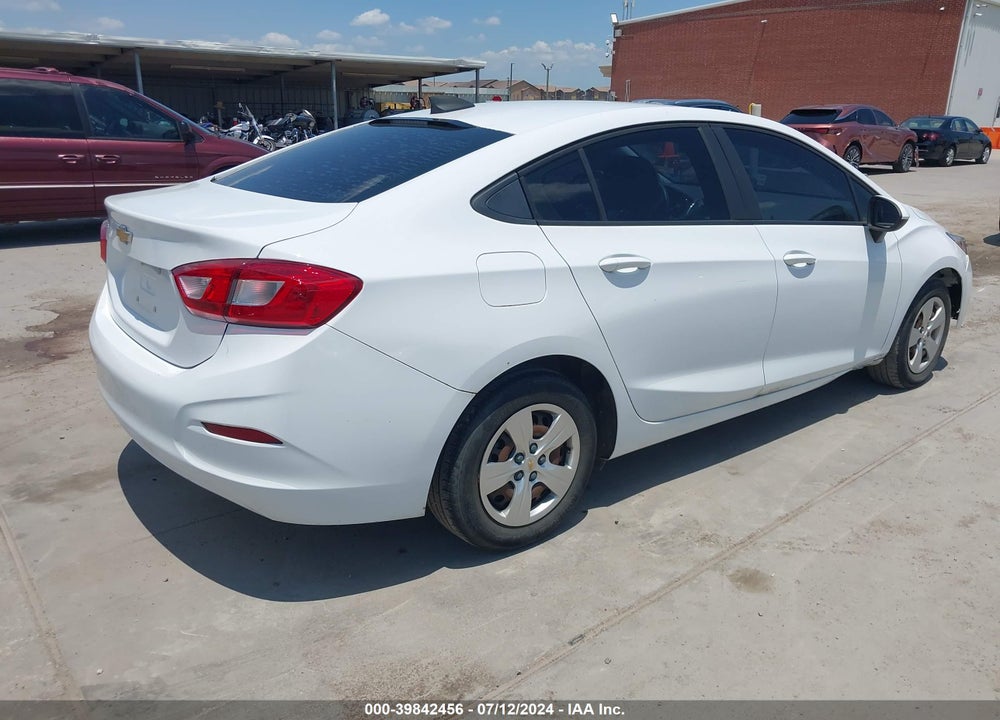 2018 CHEVROLET CRUZE VIN: 1G1BC5SM2J7232338