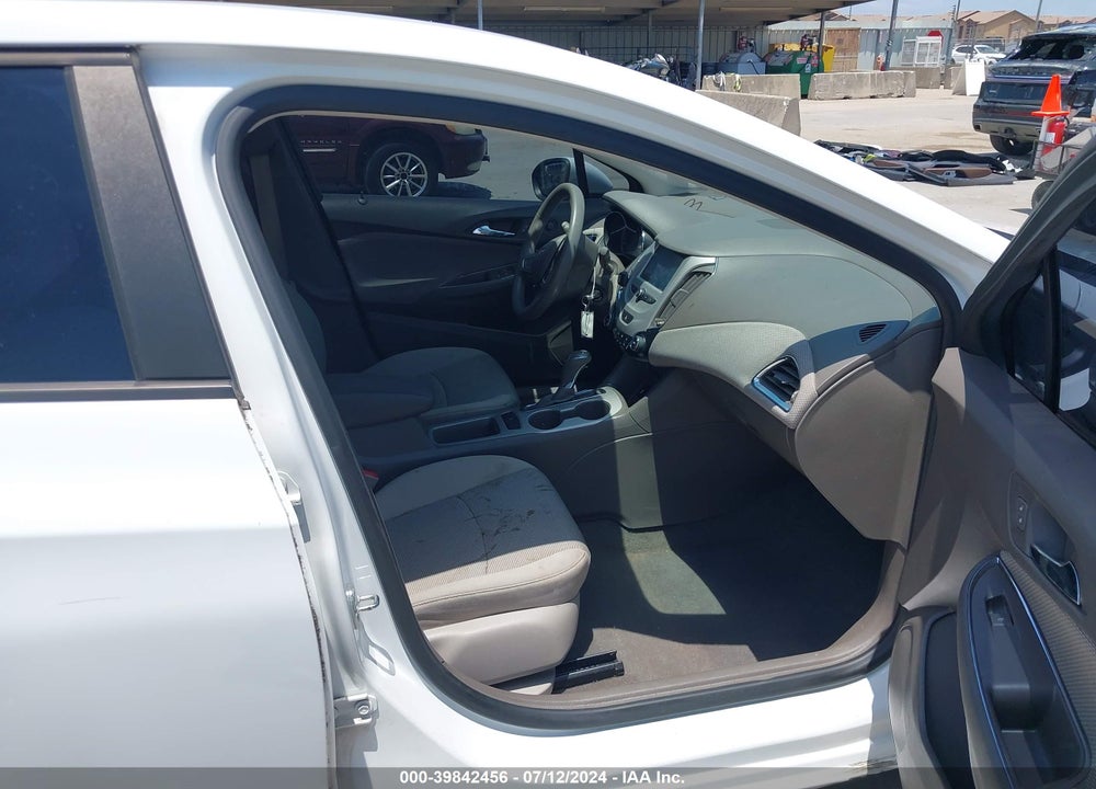 2018 CHEVROLET CRUZE VIN: 1G1BC5SM2J7232338
