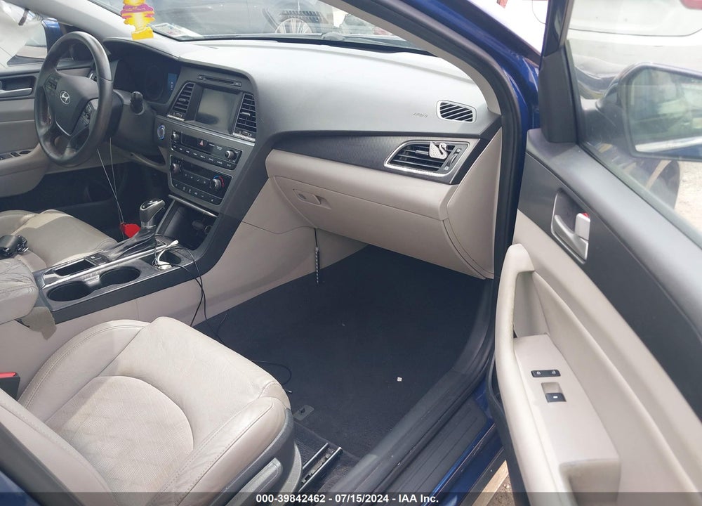 2017 HYUNDAI SONATA VIN: 5NPE34AF7HH582653
