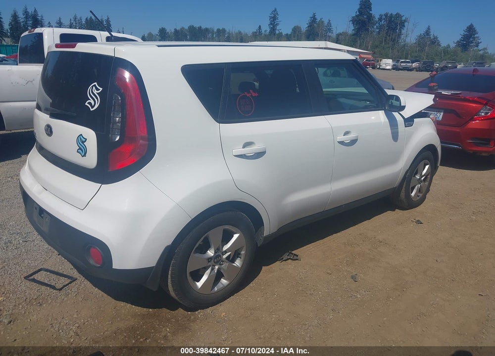 2017 KIA SOUL VIN: KNDJN2A2XH7421602