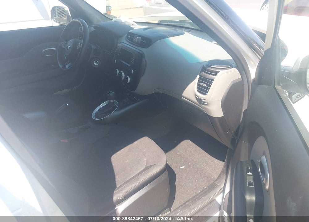 2017 KIA SOUL VIN: KNDJN2A2XH7421602