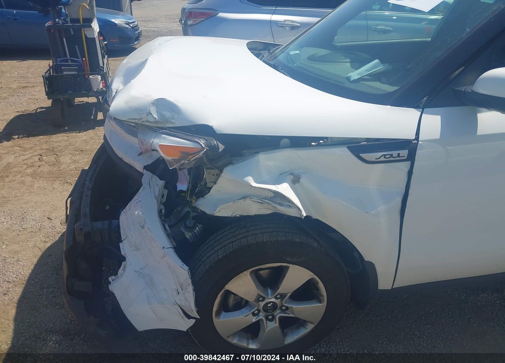 2017 KIA SOUL VIN: KNDJN2A2XH7421602
