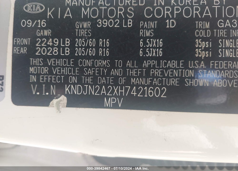 2017 KIA SOUL VIN: KNDJN2A2XH7421602