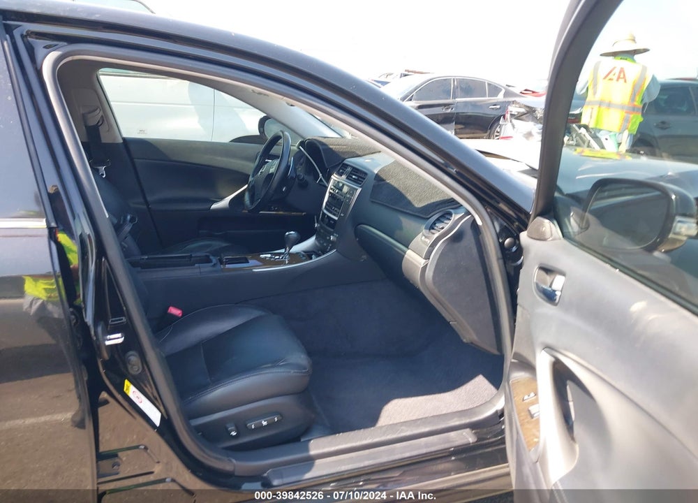 2011 LEXUS IS 250 VIN: JTHBF5C28B5138813