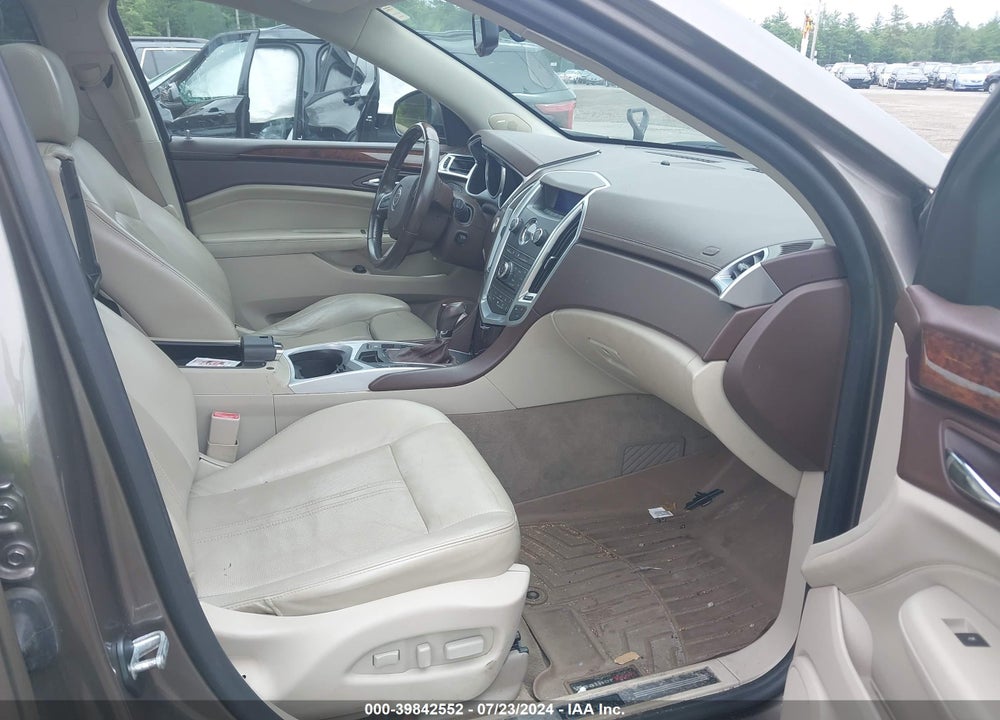 2011 CADILLAC SRX LUXURY COLLECTION VIN: 3GYFNAEY7BS626070