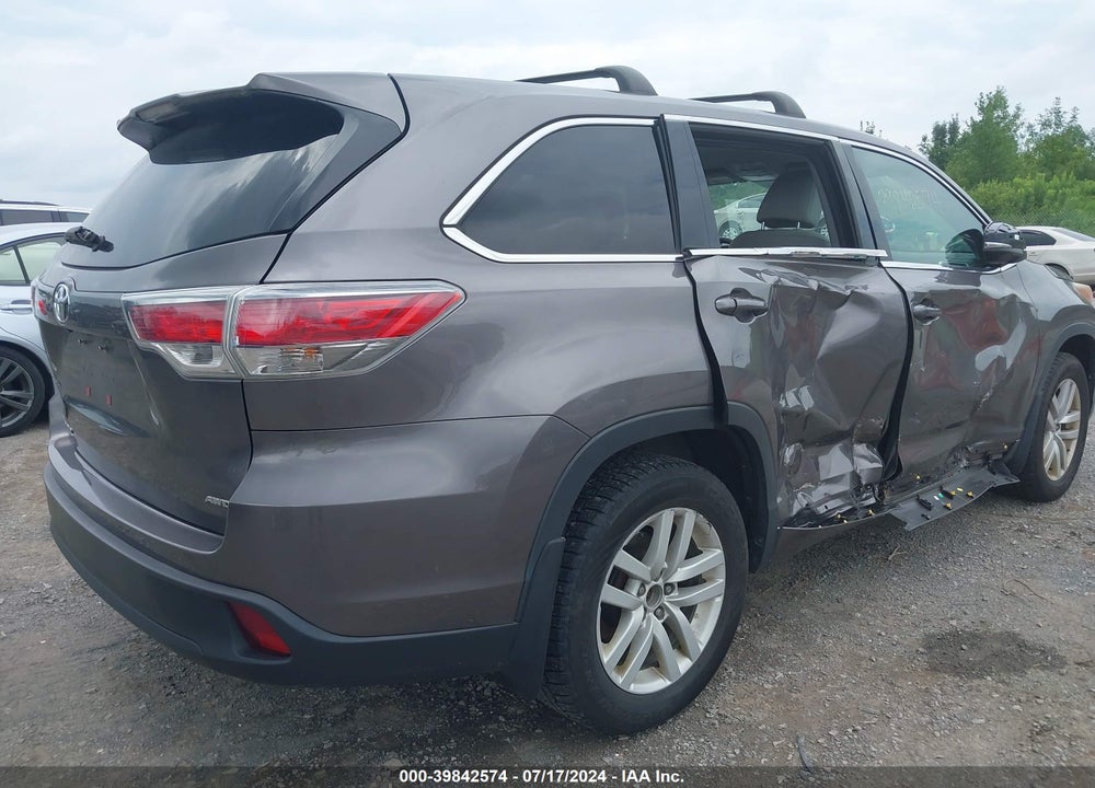 2016 TOYOTA HIGHLANDER LE V6 VIN: 5TDBKRFH9GS263812