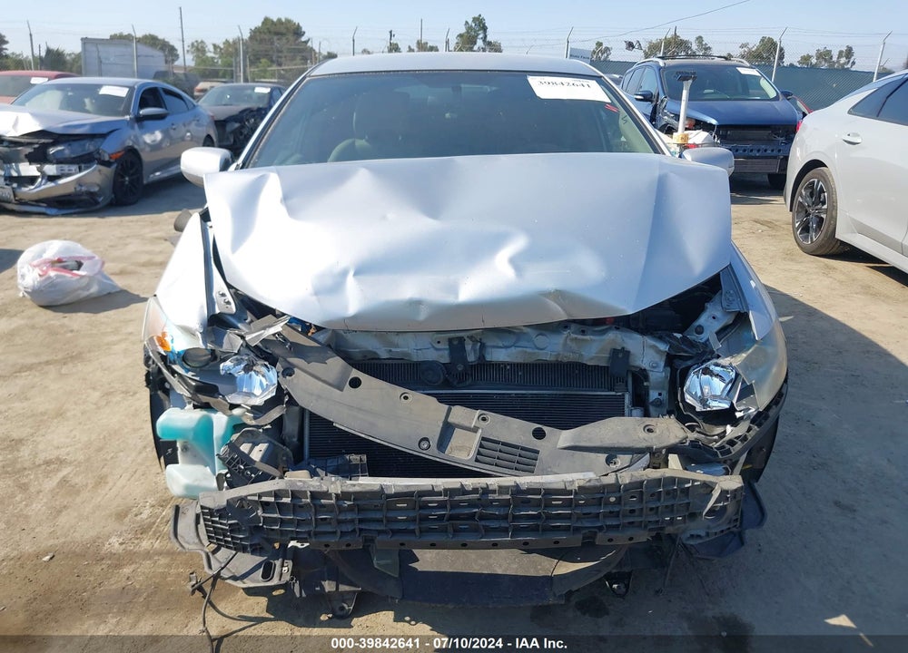2011 HONDA INSIGHT EX VIN: JHMZE2H74BS003768