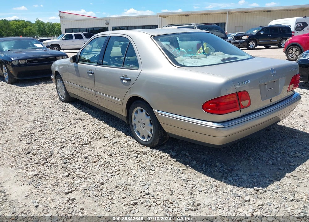 1999 MERCEDES-BENZ E 320 VIN: WDBJF65H9XA899139