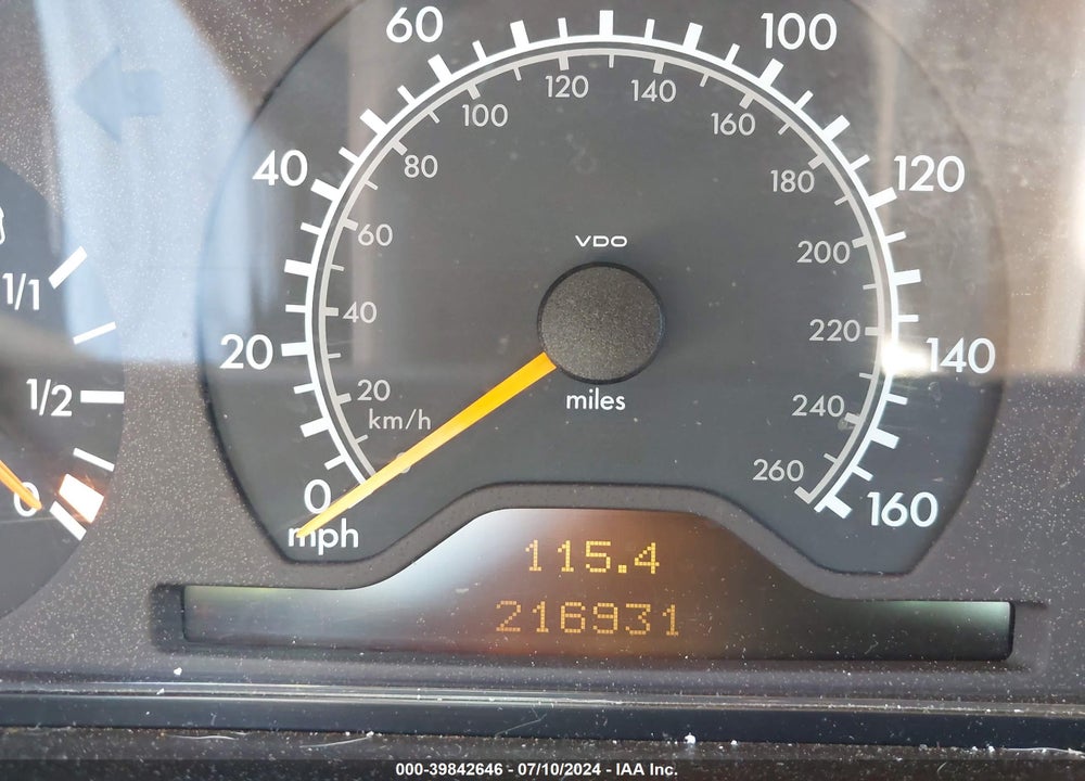 1999 MERCEDES-BENZ E 320 VIN: WDBJF65H9XA899139