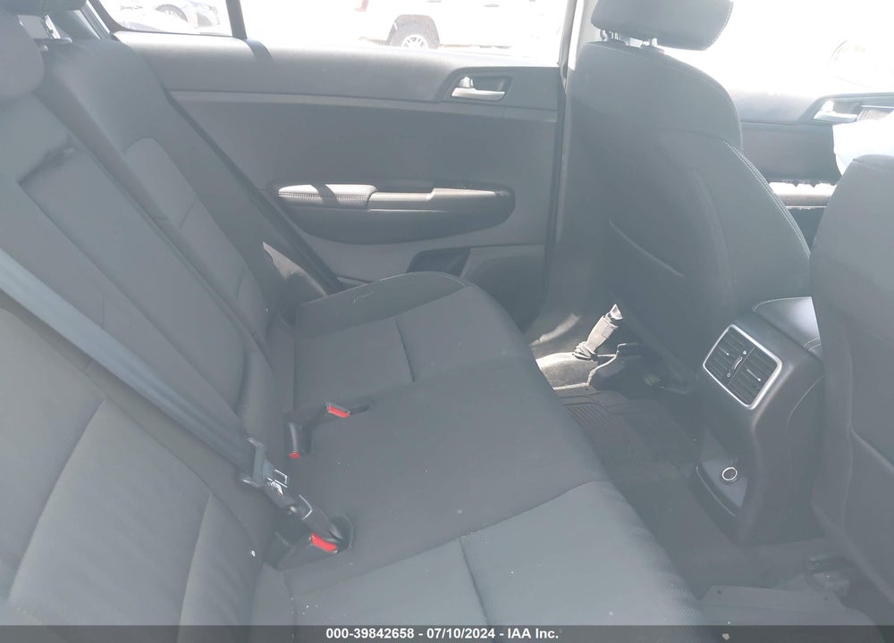 2022 KIA SPORTAGE LX VIN: KNDPMCAC5N7996648