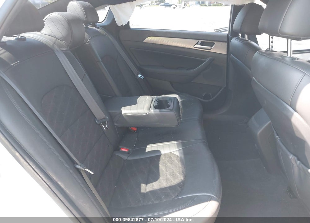 2018 HYUNDAI SONATA SPORT 2.0T VIN: 5NPE34AB4JH659515