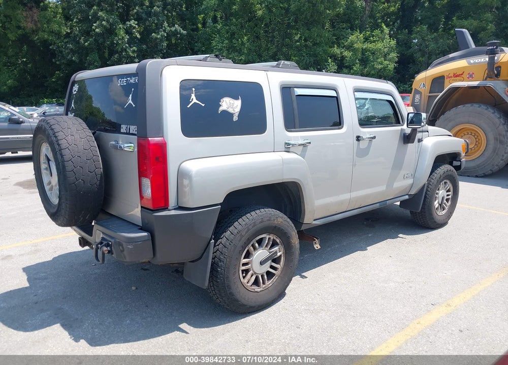 2006 HUMMER H3 SUV VIN: 5GTDN136568152710