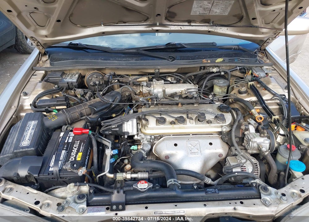 1995 HONDA ACCORD EX VIN: 1HGCD5660SA010052