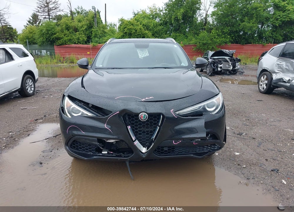 2018 ALFA ROMEO STELVIO TI AWD VIN: ZASFAKBN1J7C02681