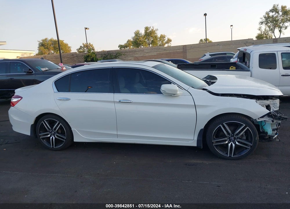 2017 HONDA ACCORD TOURING V6 VIN: 1HGCR3F92HA032675