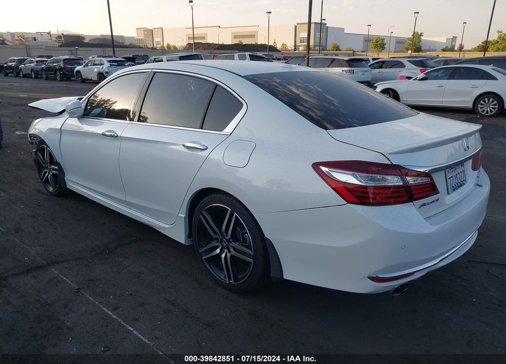 2017 HONDA ACCORD TOURING V6 VIN: 1HGCR3F92HA032675