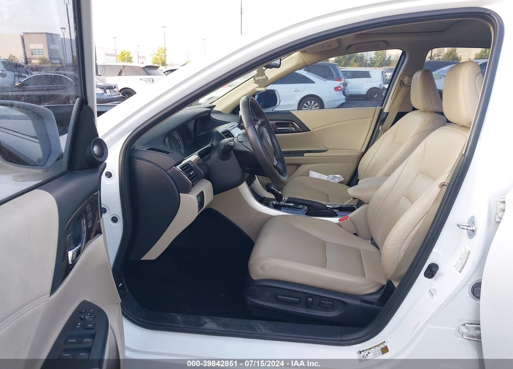 2017 HONDA ACCORD TOURING V6 VIN: 1HGCR3F92HA032675
