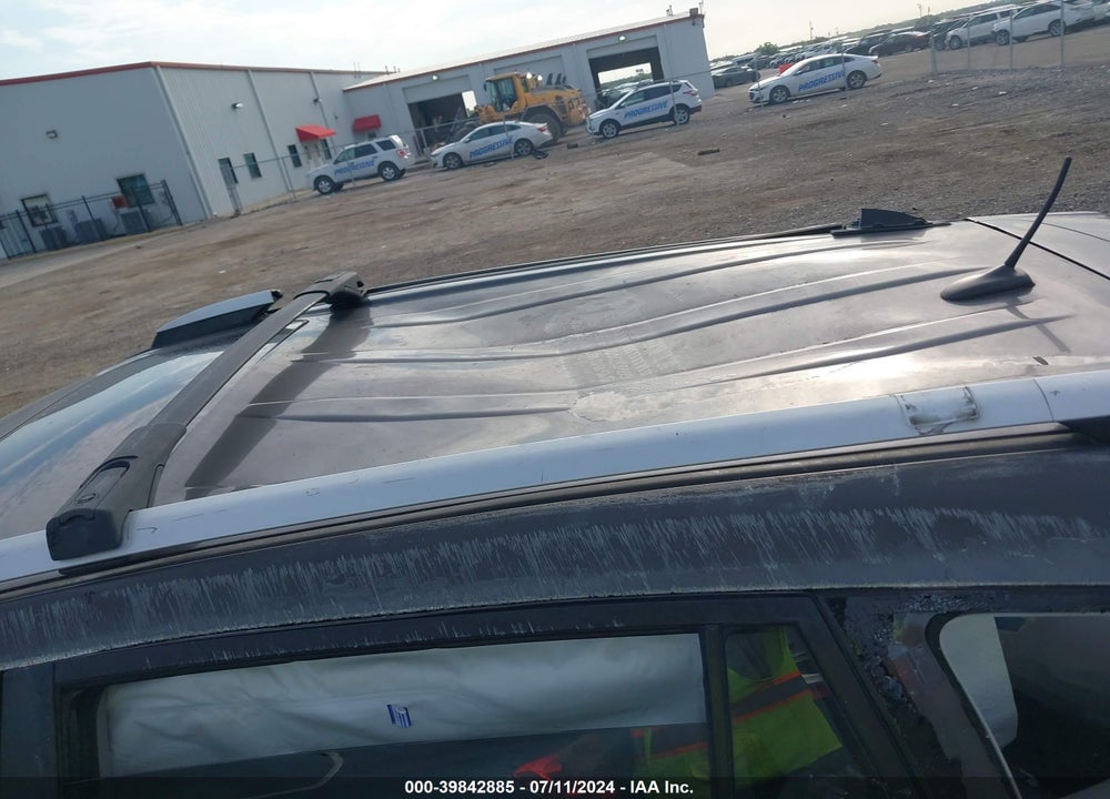 2014 TOYOTA RAV4 XLE VIN: 2T3WFREV3EW079877