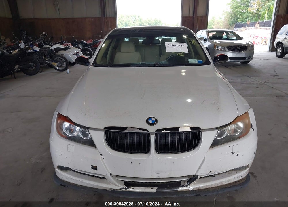 2008 BMW 328XI VIN: WBAVC93558K042444