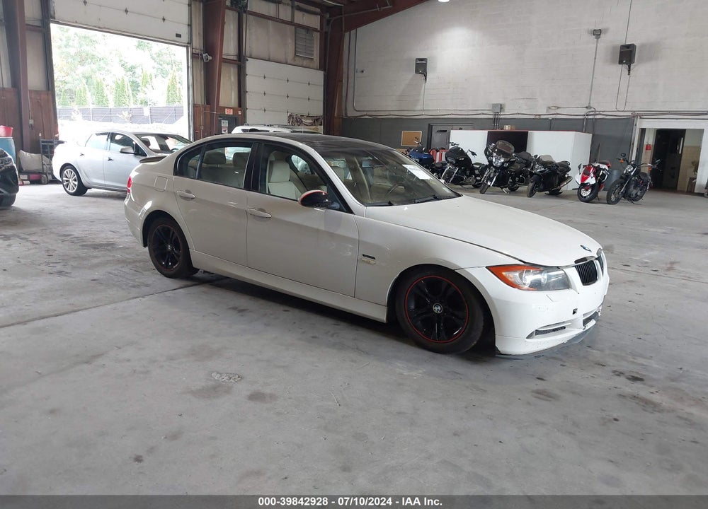2008 BMW 328XI VIN: WBAVC93558K042444