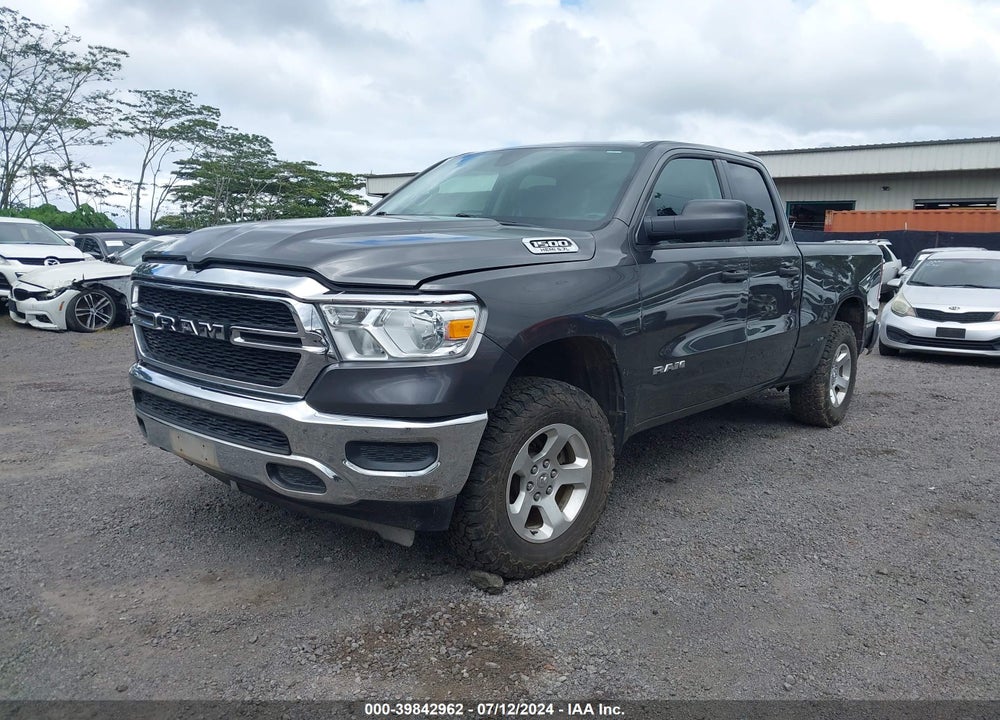 2019 RAM 1500 TRADESMAN QUAD CAB 4X4 6'4 BOX VIN: 1C6SRFCT8KN551250