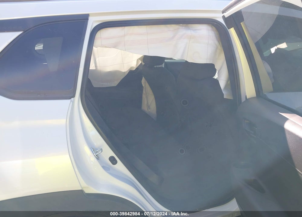 2024 TOYOTA COROLLA CROSS LE VIN: 7MUCAAAG3RV090188