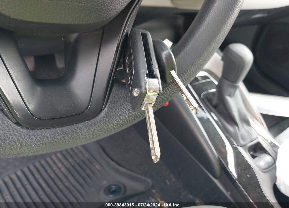 2020 TOYOTA COROLLA LE VIN: JTDEPRAE8LJ052183