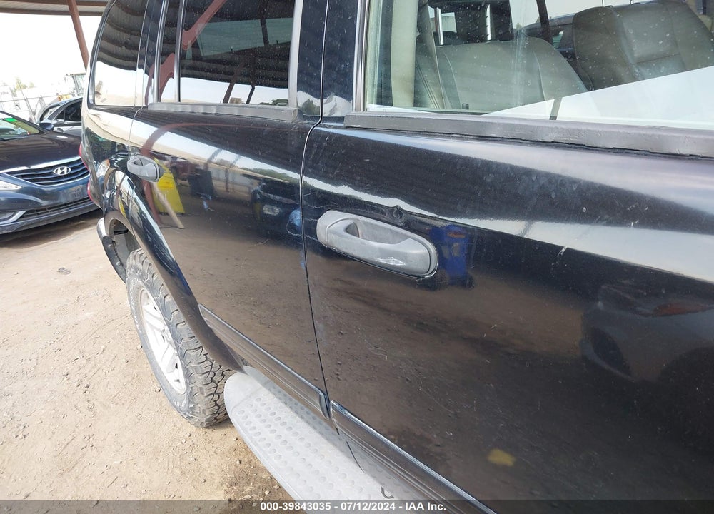 2005 DODGE DURANGO SLT VIN: 1D8HD48D95F617697