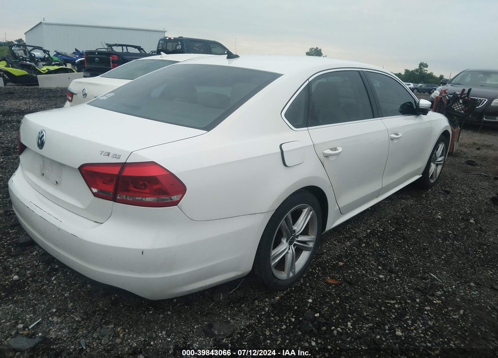 2014 VOLKSWAGEN PASSAT 1.8T SE VIN: 1VWBT7A3XEC051655