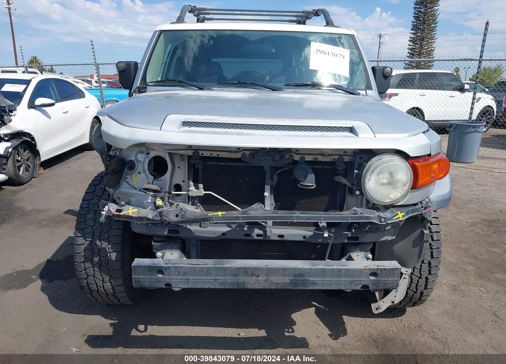 2008 TOYOTA FJ CRUISER VIN: JTEBU11F080103318