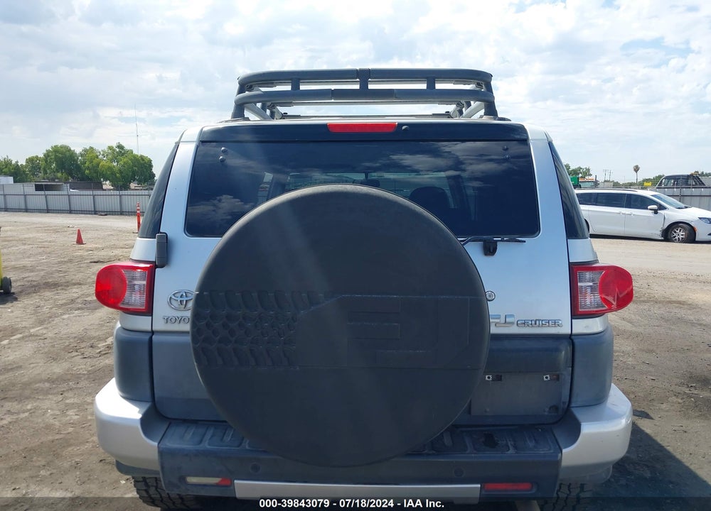 2008 TOYOTA FJ CRUISER VIN: JTEBU11F080103318