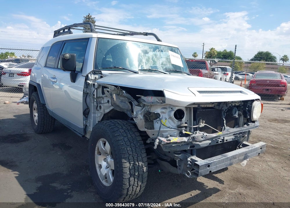2008 TOYOTA FJ CRUISER VIN: JTEBU11F080103318