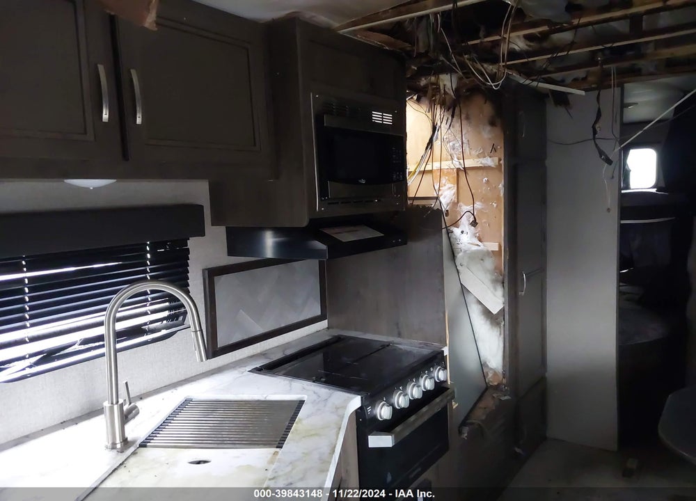 2020 JAYCO JAY FLIGHT VIN: 1UJBJ0BP9L75W0384