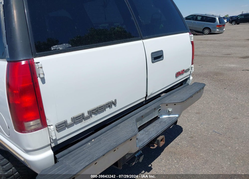 1997 GMC SUBURBAN 2500 SL VIN: 3GKGK26J8VG516666