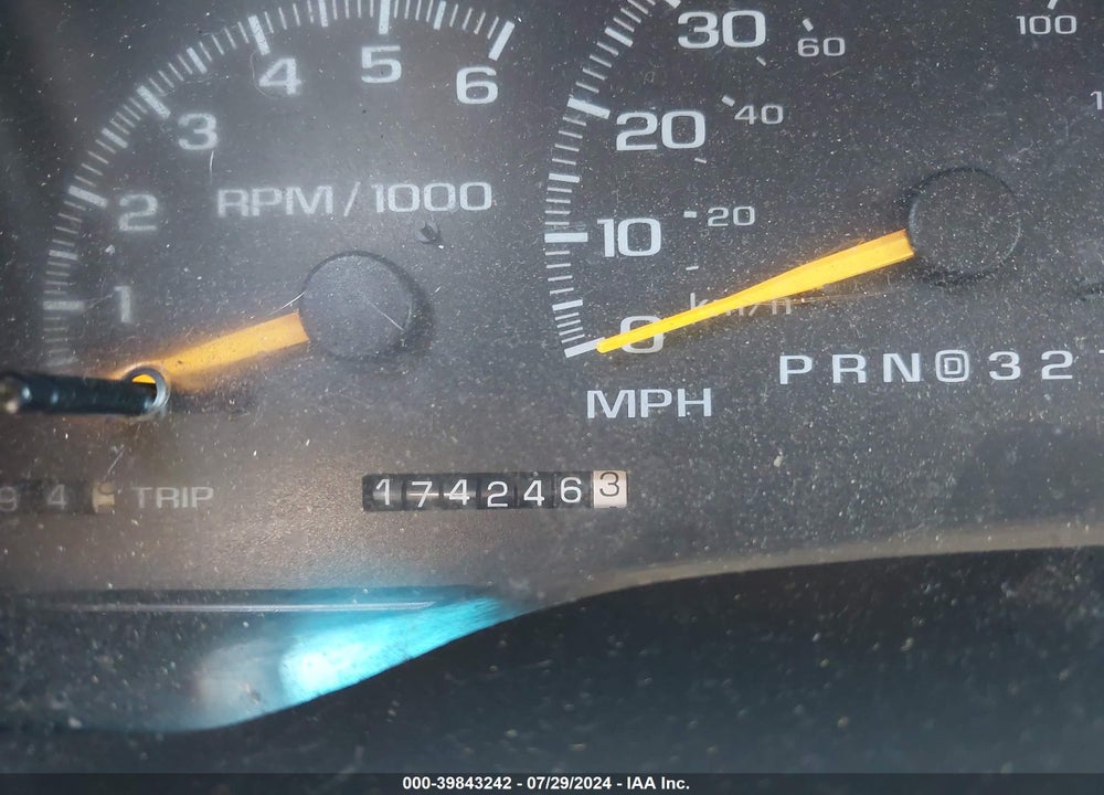1997 GMC SUBURBAN 2500 SL VIN: 3GKGK26J8VG516666