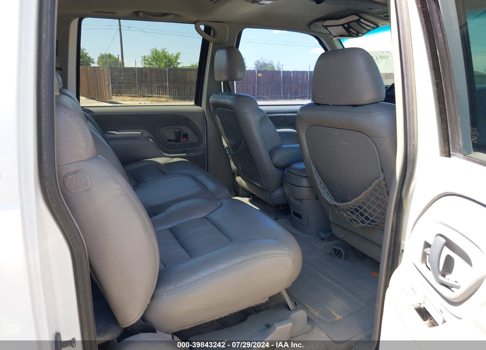 1997 GMC SUBURBAN 2500 SL VIN: 3GKGK26J8VG516666