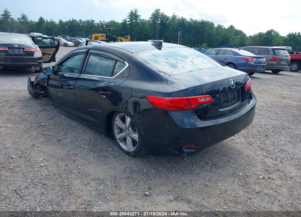 2013 ACURA ILX 2.0L VIN: 19VDE1F55DE010444