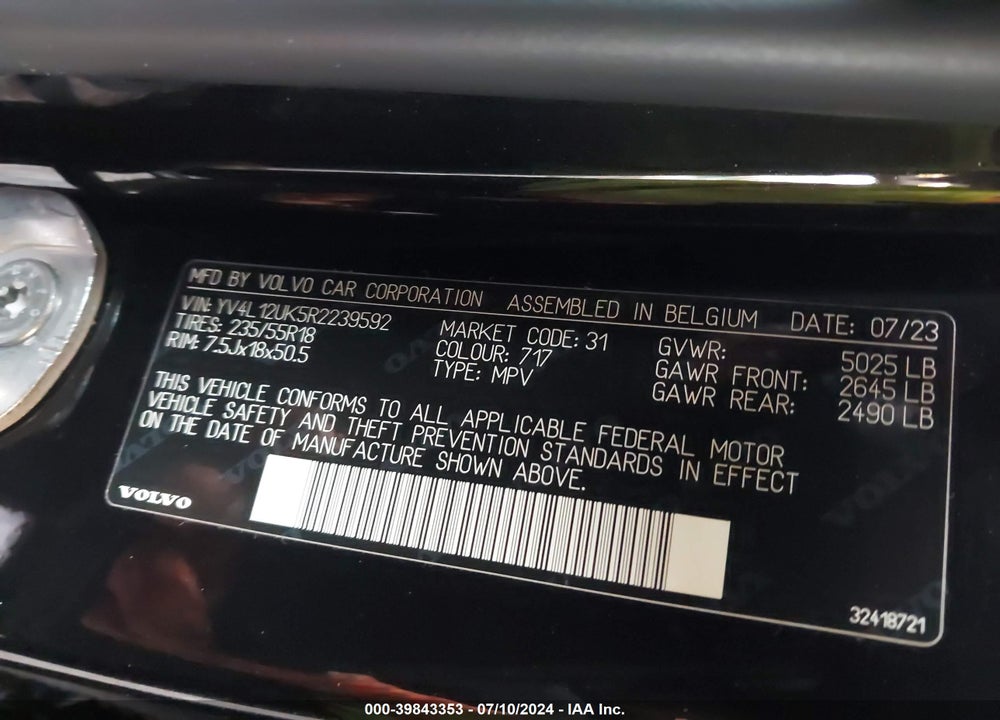 2024 VOLVO XC40 VIN: YV4L12UK5R2239592