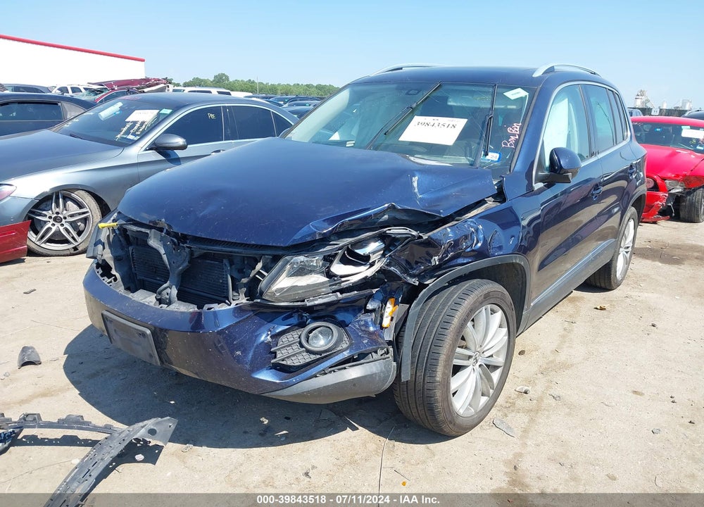 2016 VOLKSWAGEN TIGUAN SE VIN: WVGAV7AX7GW565391