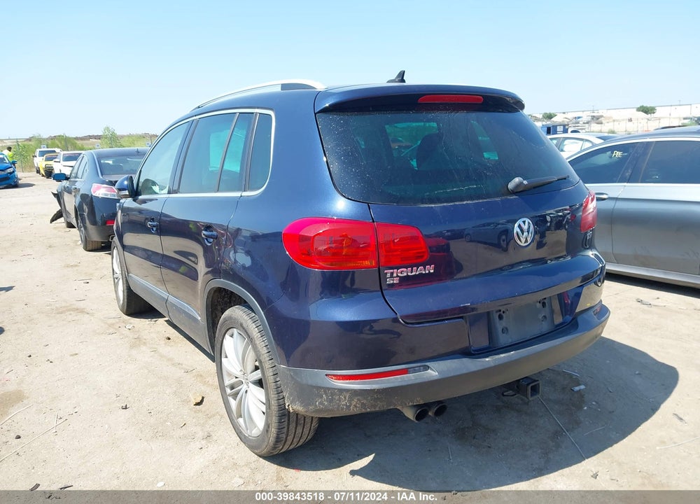 2016 VOLKSWAGEN TIGUAN SE VIN: WVGAV7AX7GW565391