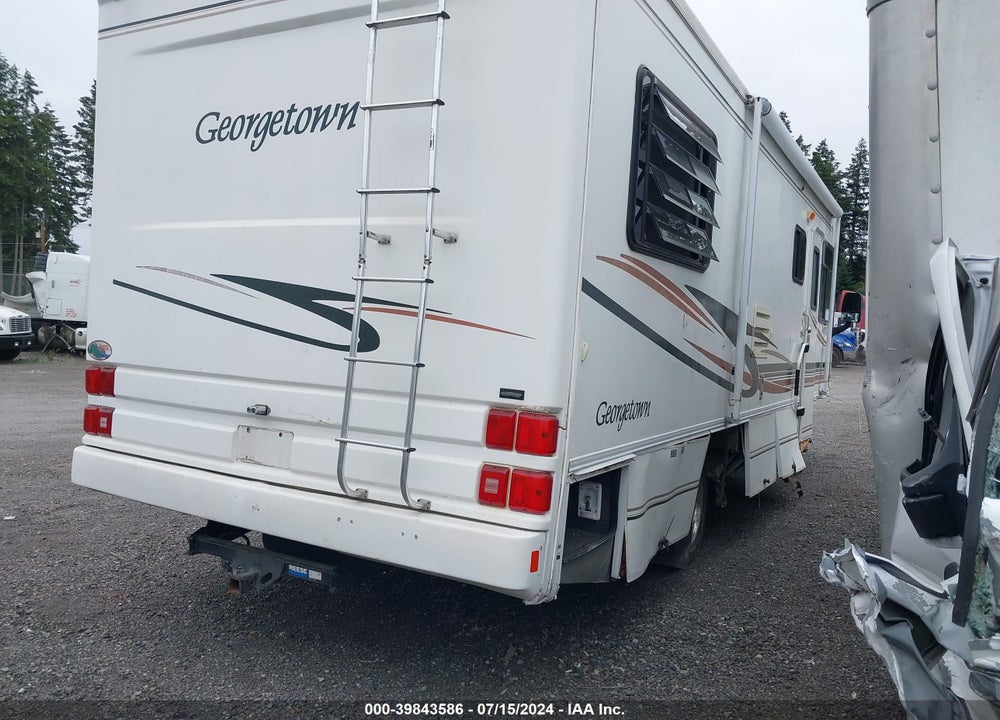 1999 CHEVROLET P30 VIN: 1GBKP37J2X3301046