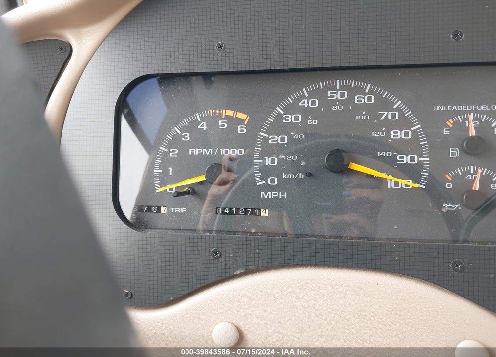 1999 CHEVROLET P30 VIN: 1GBKP37J2X3301046