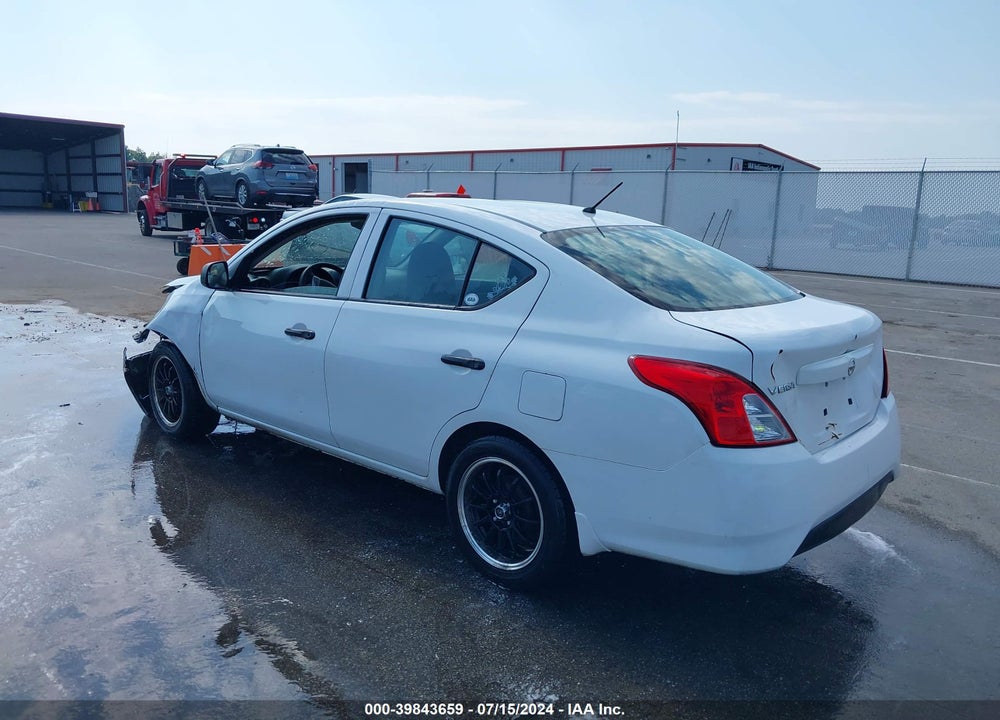 2015 NISSAN VERSA 1.6 S+ VIN: 3N1CN7AP3FL944845