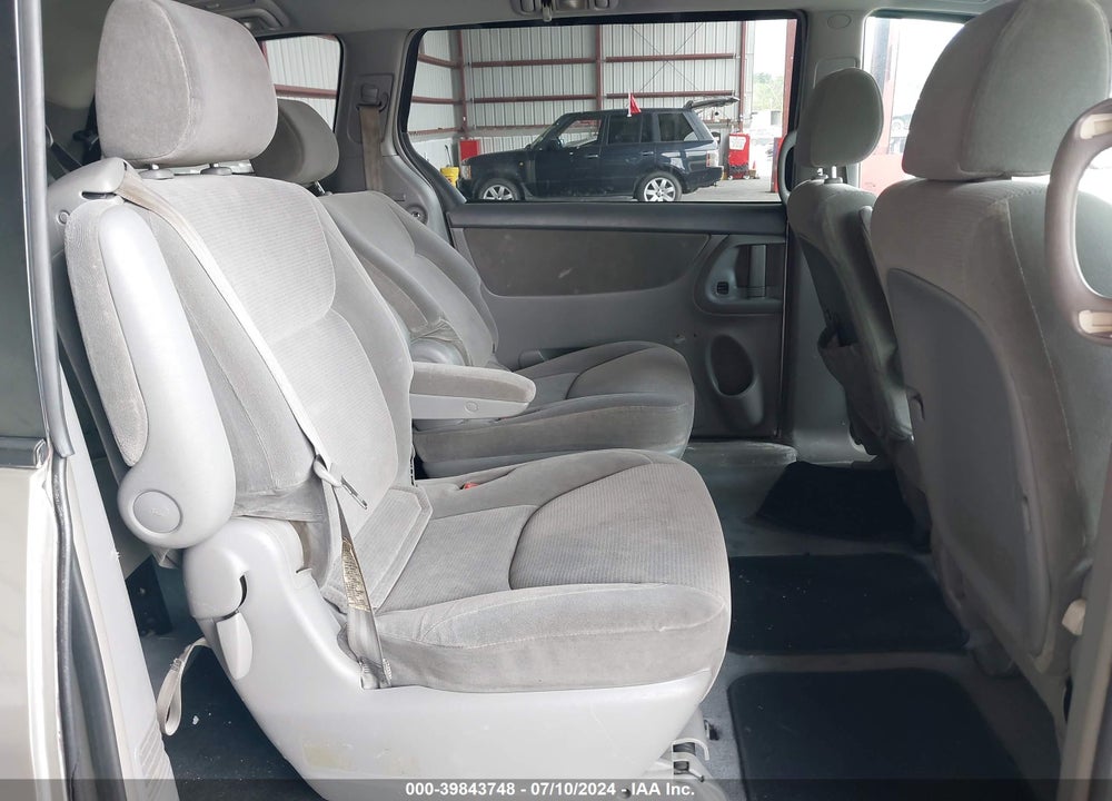 2004 TOYOTA SIENNA LE VIN: 5TDZA23C54S017627