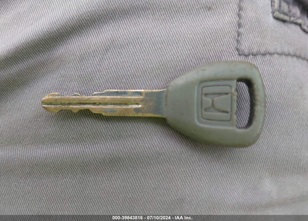 2002 HONDA CIVIC EX VIN: 1HGES26752L030551