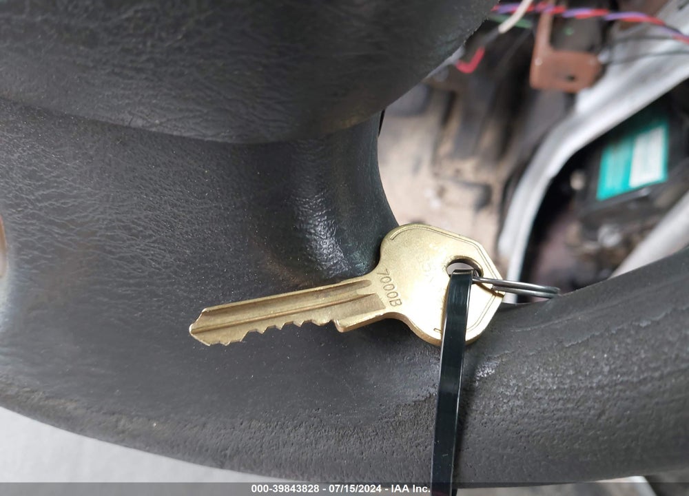 2007 FORD E-350 CUTAWAY VIN: 1FDSE35P67DA10404