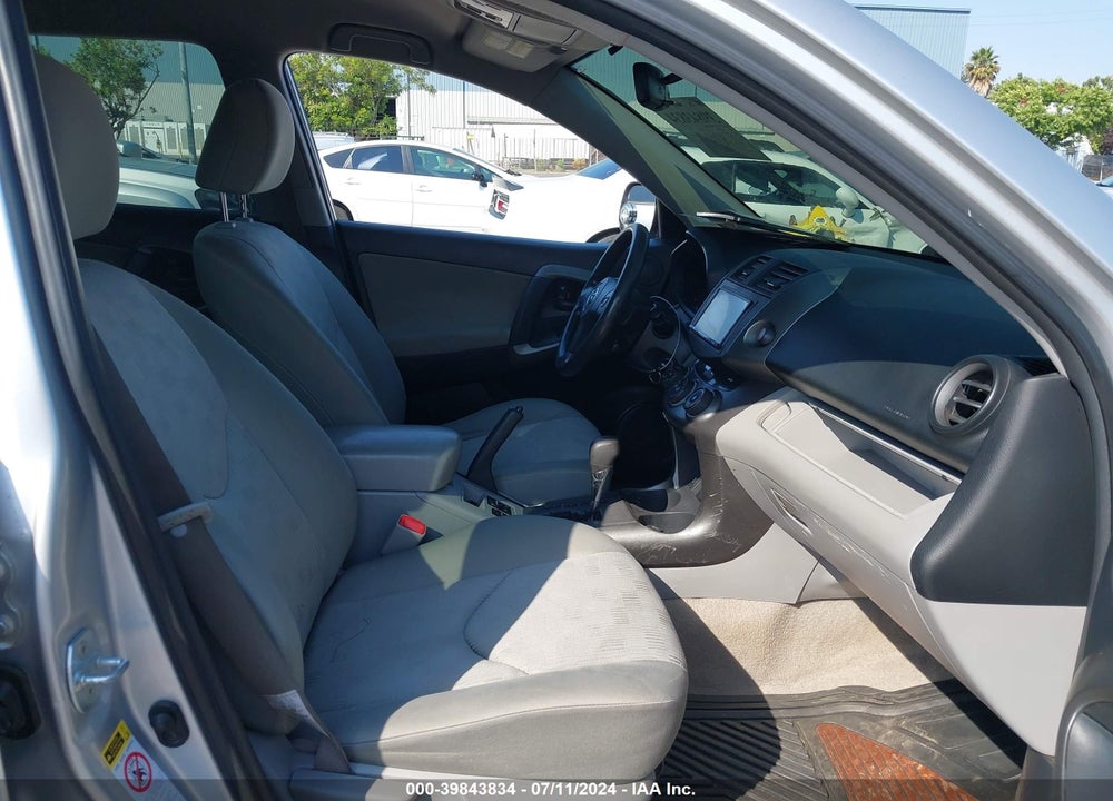 2009 TOYOTA RAV4 VIN: JTMBF33V09D007570
