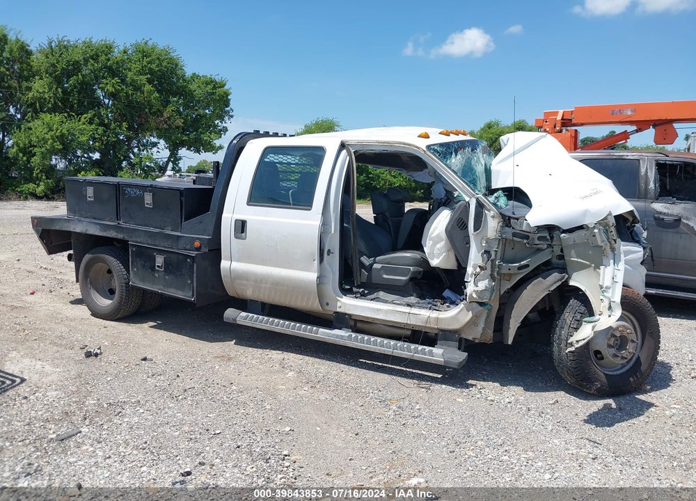 2015 FORD F-350 CHASSIS XL VIN: 1FD8W3HT0FEC51786